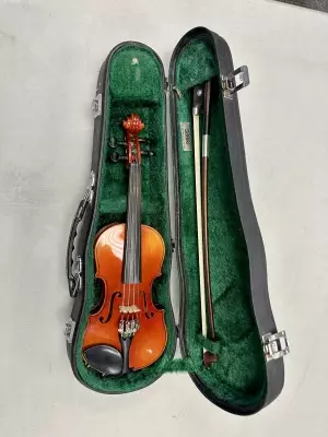 SUZUKI 1/16 VIOLIN OF